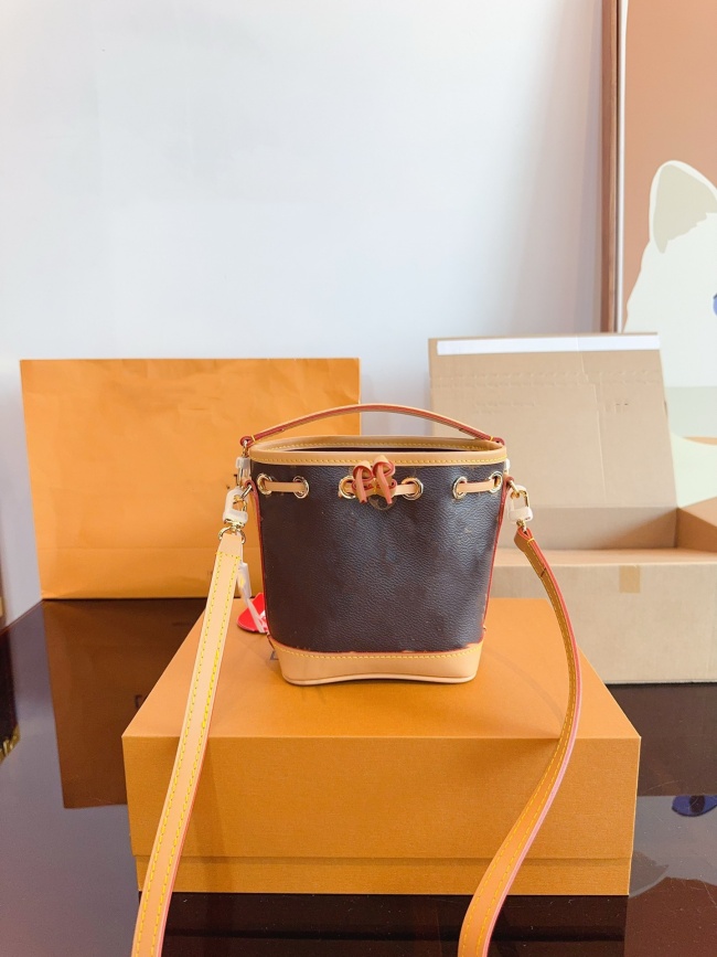 nylon Re Edition Designer Bags shoulder bag high quality leather handbag designer best-selling lady cross-body luxury bag chain bag totes Cosmetic Bags Saddle bags