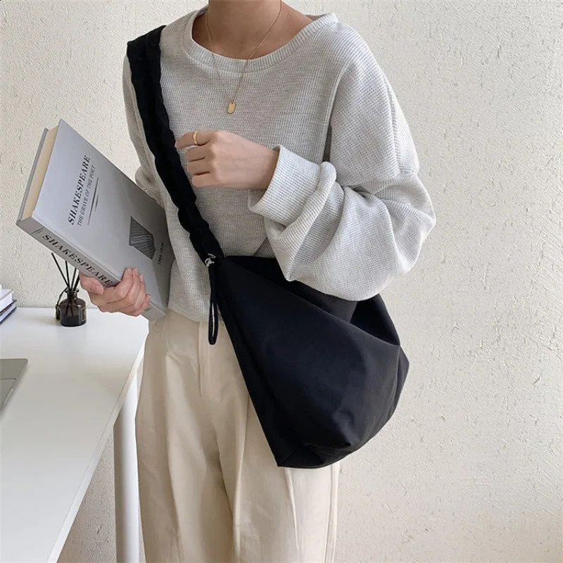 Korean Fashion Solid Canvas Crossbody Bags for Women Nylon High-capacity Office Lady Shoulder Bag 240816
