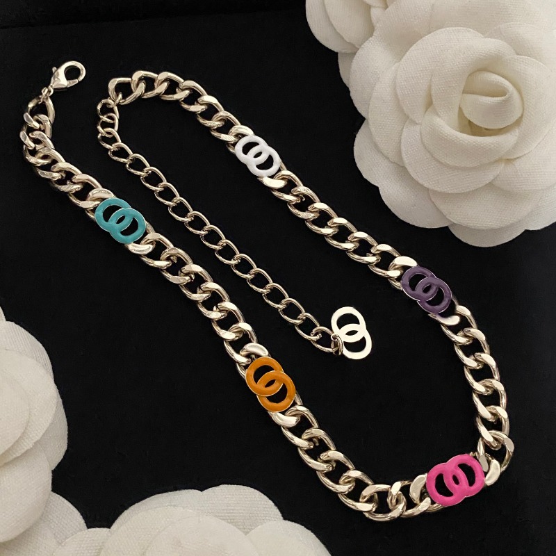 Designers New Necklace Boutique 18k Gold Plated Brass Material Fashionable Necklace Temperament Trendy Boutique Gift Necklace Box