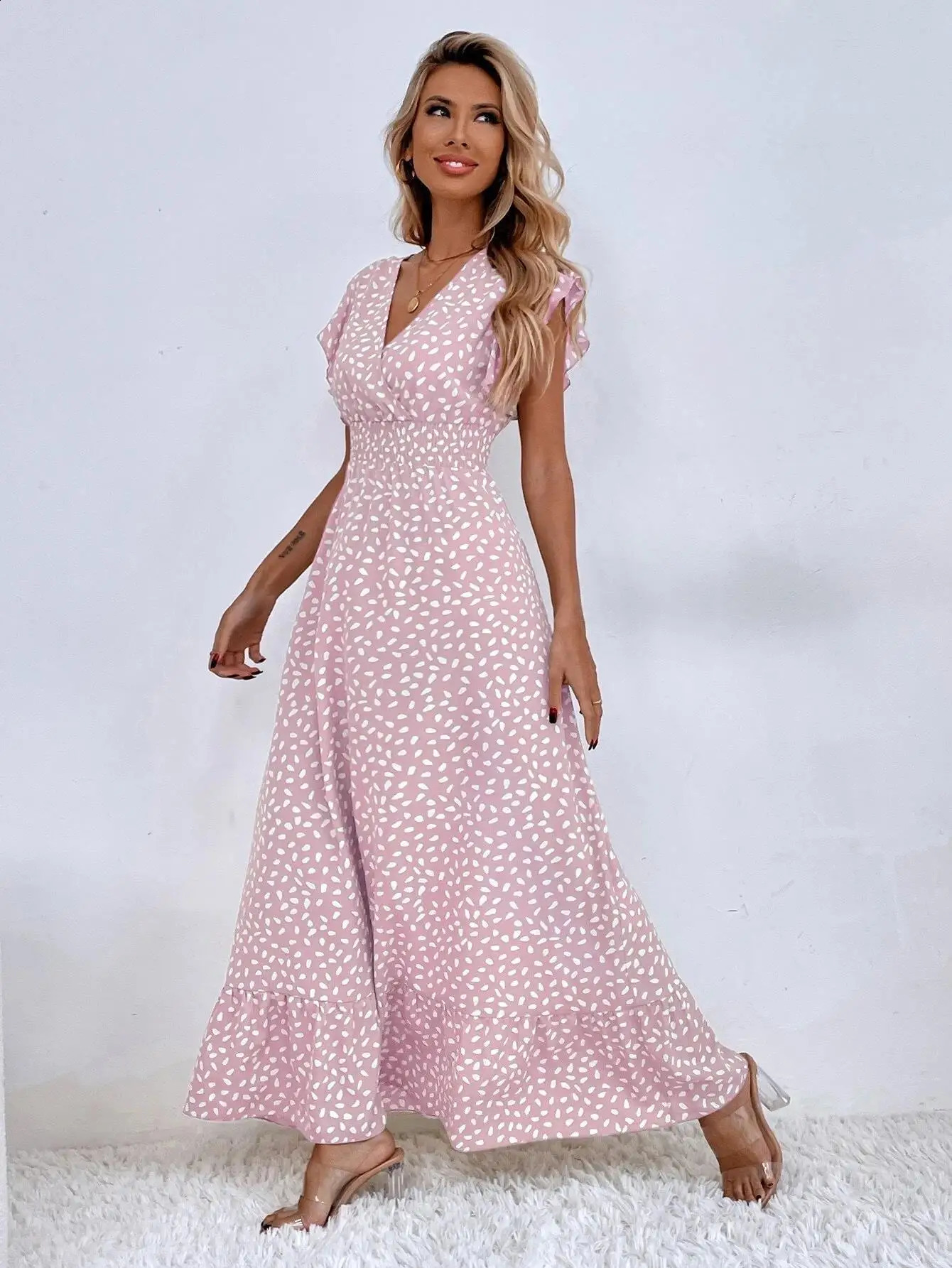 Cross border Foreign Trade European and American Womens Wear 2024 SpringSummer Fashion V-neck Waist Long Dress High Wai 240816