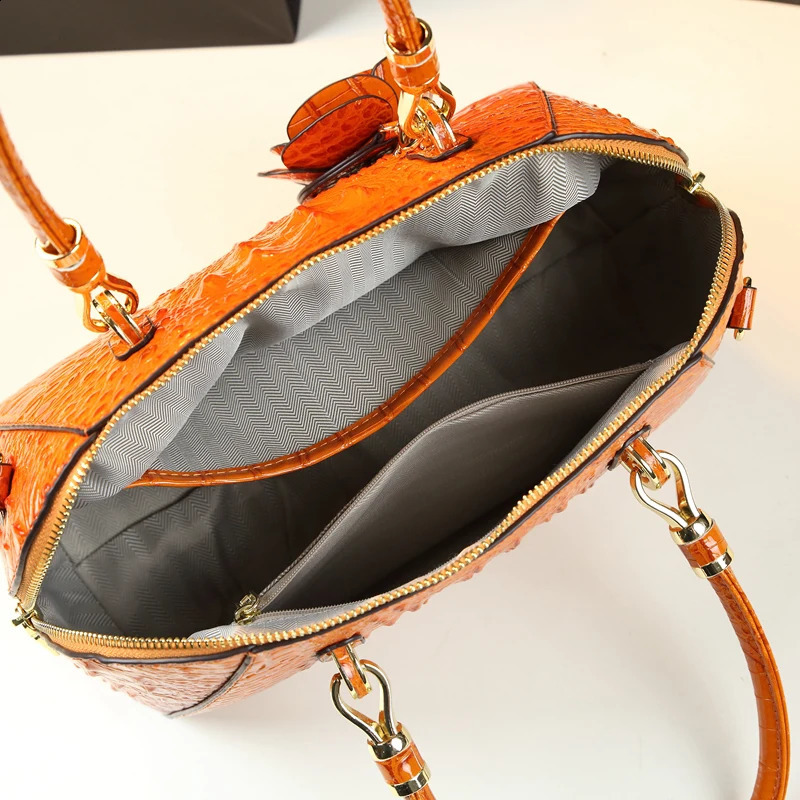 Genuine Leather Women Pattern Womens Handbag Fashion Tassel Shoulder Messenger Bag Portable Pillow Bags 240816 f81a