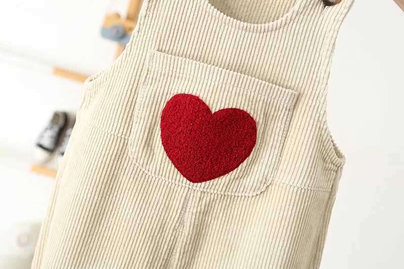 2024 New Baby Clothing Girls Embroidered Love Corduroy Jacket Retro Boys Ribbon Suspension jumpsuit Loose Children Trousers W240806