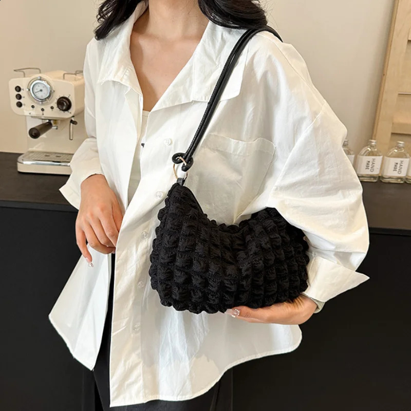 Canvas Wrinkle Bag for Women Shoulder Bags Pleated Bubbles Handbags Padded Casual Underarm Quilted Bag Tote Cloud Bag Purse 240810 - view 4