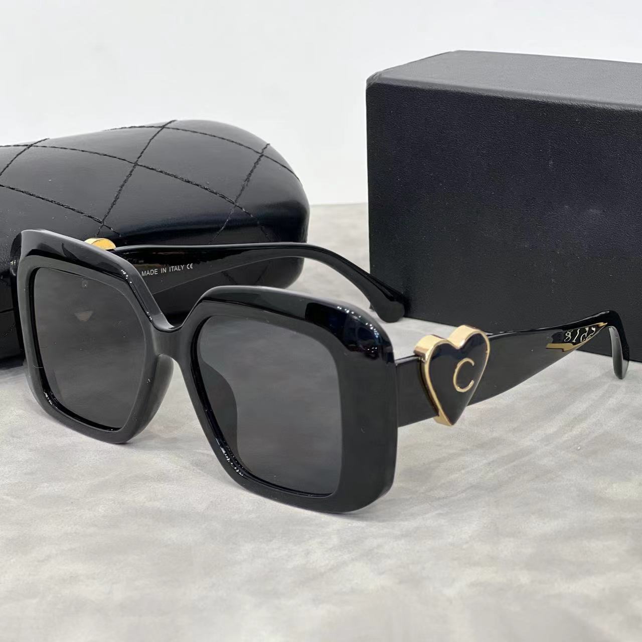 Fashion brand sunglasses women's trend heart-shaped temple design leisure travel vacation sunscreen square frame sunglasses designer models