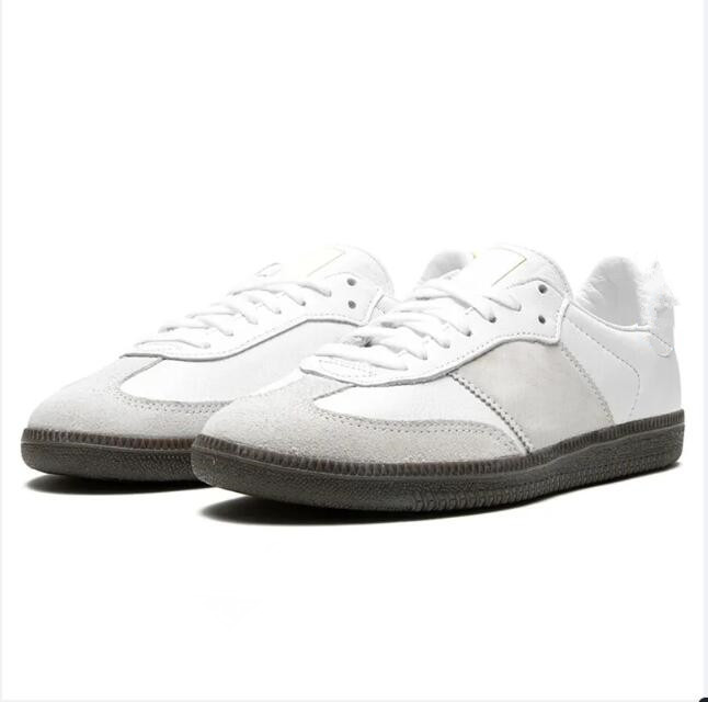 Designer Shoes Mens Womens Navy Silver Pink Red Green Brown Blue Cardboard Cloud White Core Black Gum Shoe