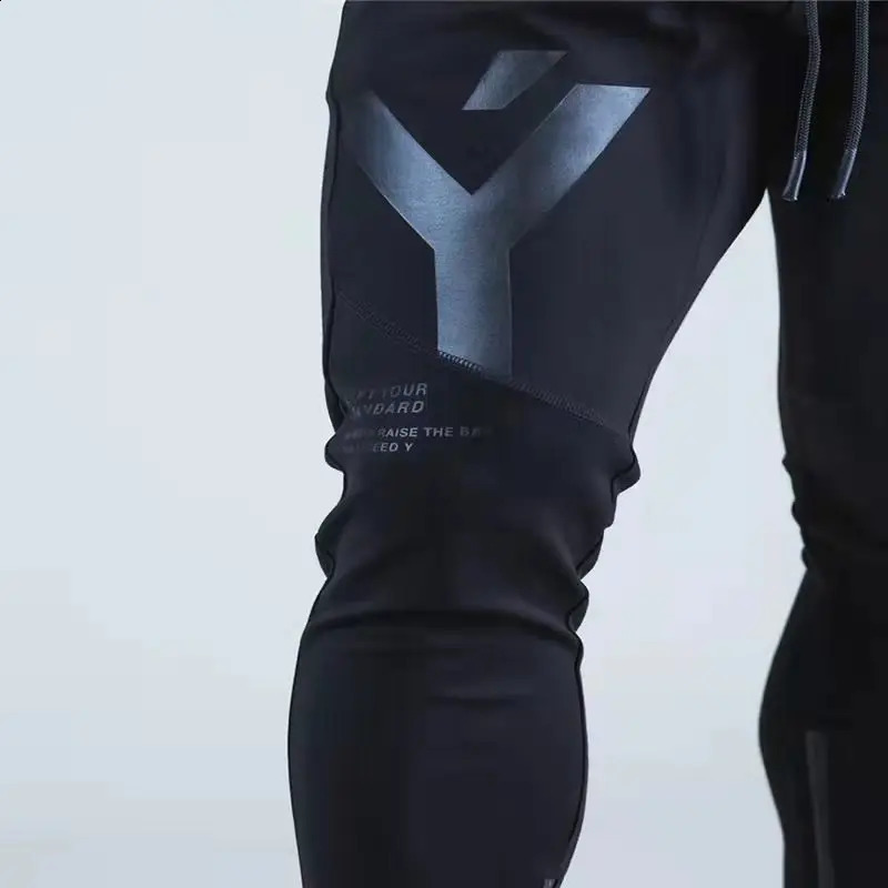 LYFT Fitness Pants for Mens Spring and Autumn Breathable Sports and Casual Pants Slim Fit Small Foot Zipper Guard Pants 240819