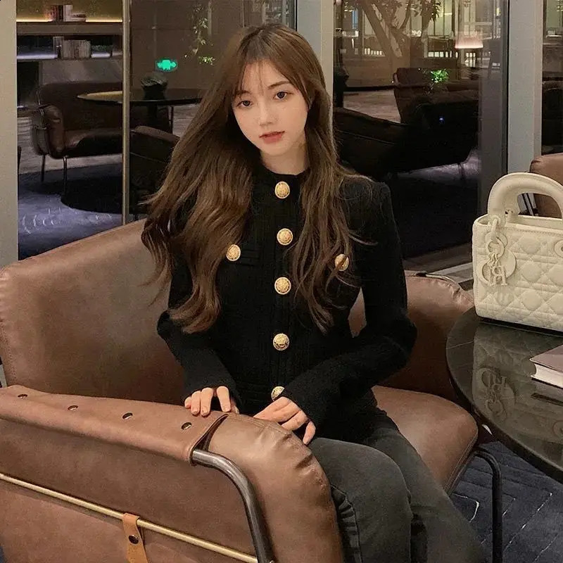 Korobov Elegant OL Long Sleeve O Neck Women Sweaters Autumn Winter Button Korean Fashion Cropped Cardigan 240819