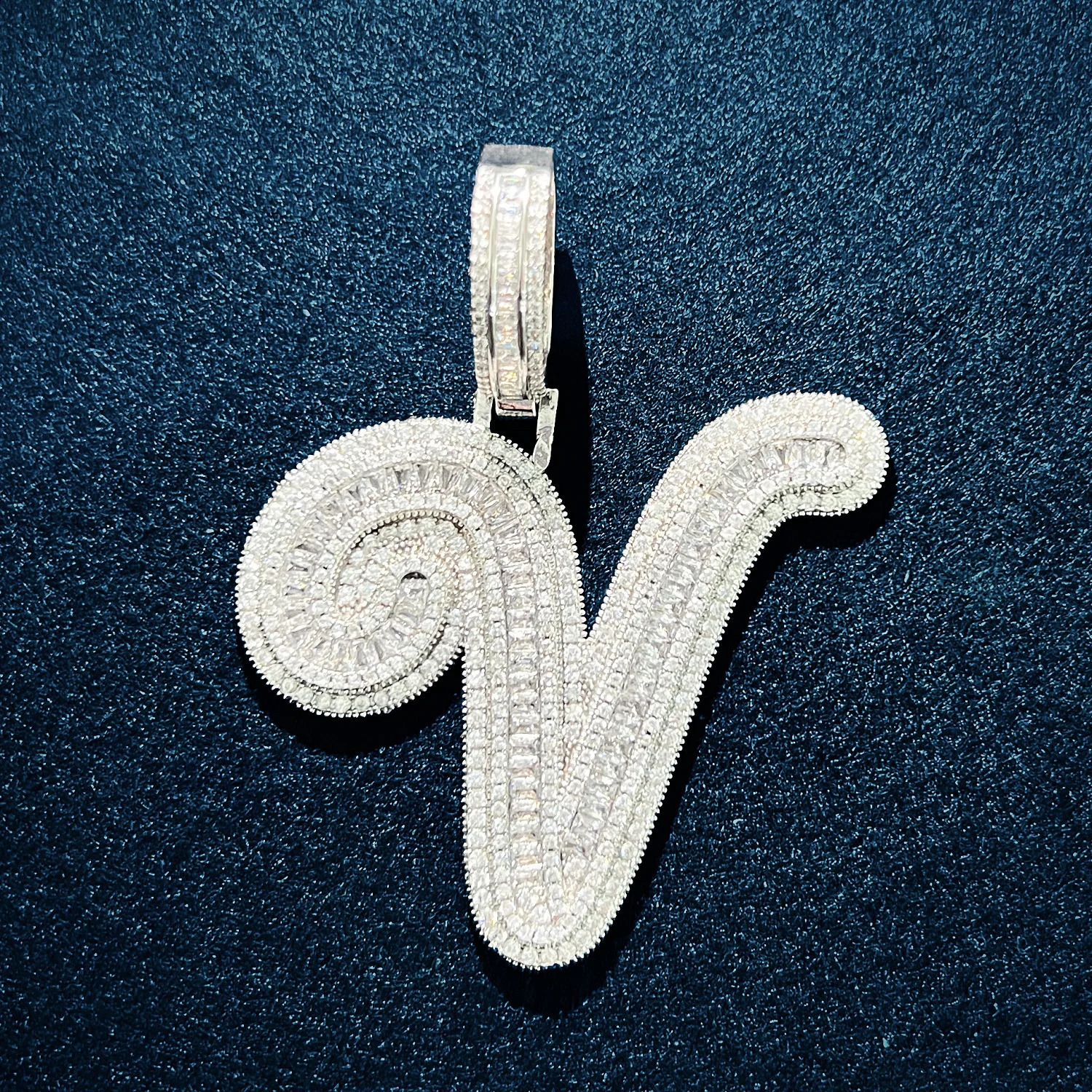 CUC Initials Baguette Curved Letter Pendant Necklace for Men and Women Ice Out Hip Hop Chain Fashion Rock Jewelry Gift A-Z 240810
