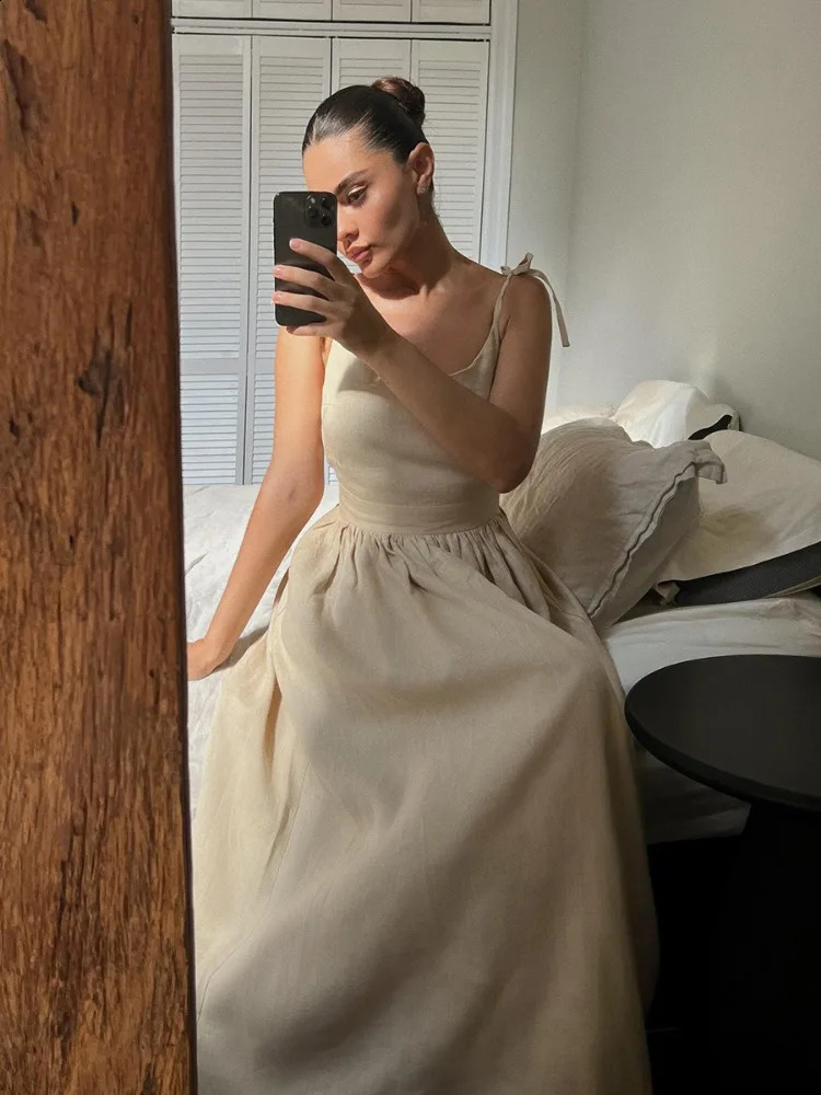 TARUXY Sexy Backless Beach Dress For Women V Neck Splice Folds Long Dresses Womens Party Elegant Bandage Maxi Sundress Female 240816