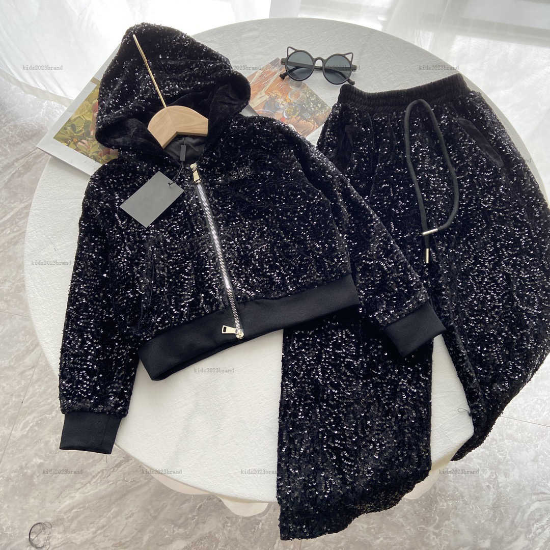 Nouvelles survêtements Baby Coat Kids Designer Clothes Taille de 120-160 cm Jacket et pantalon de sport décoratif à capuche décoratif à paillette