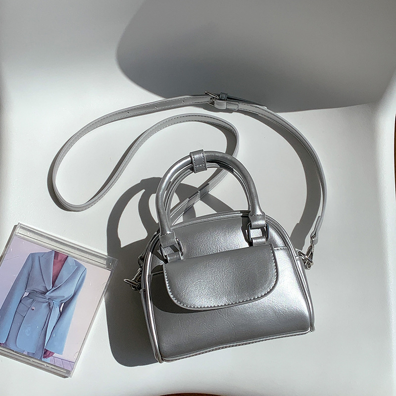 Womens bag Fashion Boston Bag Mini portable small square Advanced sense personality crossbody 240817