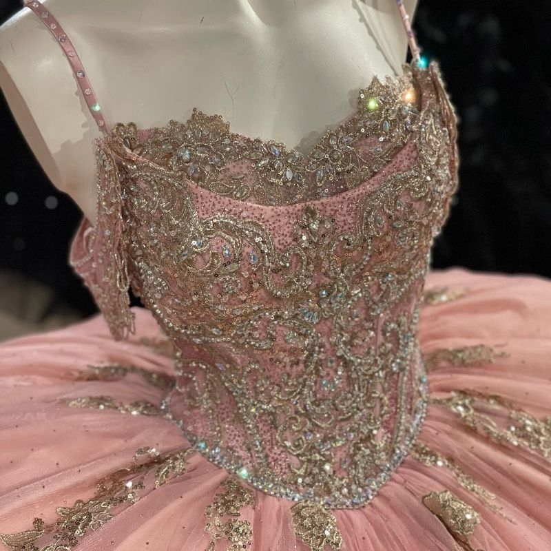 Pink Quinceanera Dresses Spaghetti Strap Sweet 16 Dress Gold Applique Lace Beads Crystal Tull Birthday Party Princess vestidos 15 de