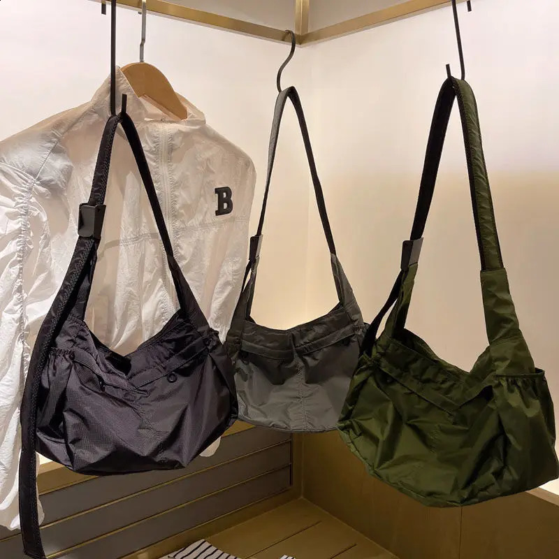 Waterproof Nylon Large Capacity Crossbody Women Versatile Casual Shoulder Simple Girls Bag 240819 4