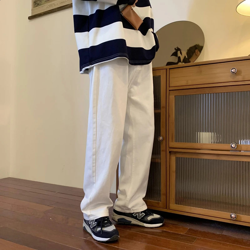 Vintage Coffee Straight Jeans Men Loose Denim Trousers Neutral Jean Pants Streetwear Casual Wide Leg Jeans Man Women Baggy Denim 240816