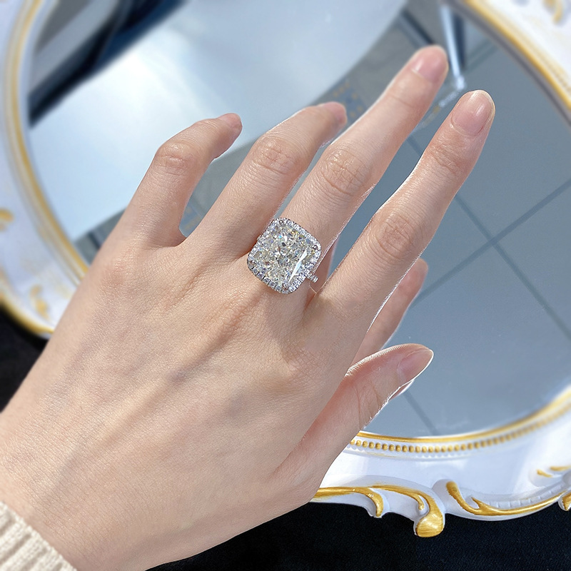 Exquisite 2024 Sparkg Wedding Rings: urious Sterg Sier & Ice-Cut Moissanite