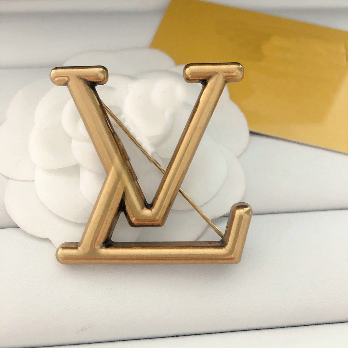 Brand Designer Brooches Women Men Couples Luxury Rhinestone Crystal Pearl Brooch Suit Pin Fashion Jewelry Accessories