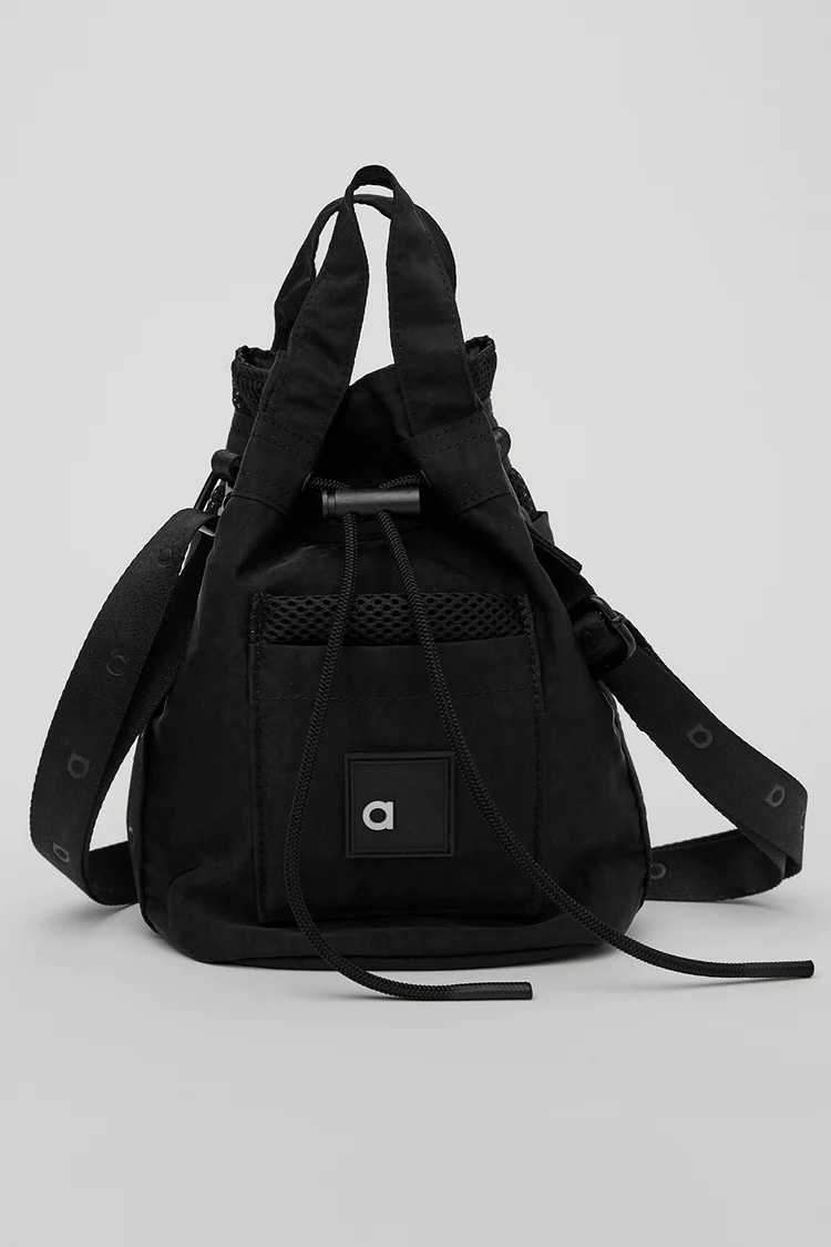 2025-- Bucket Bag Casual Sports Crossbody Bag Men and Women's Small Portable Yoga Bag Outdoor Storage Bag