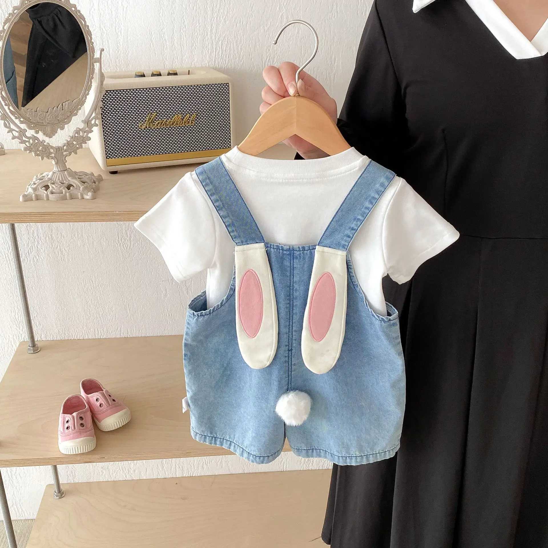 2024 Summer Baby Coat Cute Rabbit Ears Childrens Cowboy jumpsuit Korean Baby Boys and Girls Fashion Preschool Cowboy Shorts Coat W240806