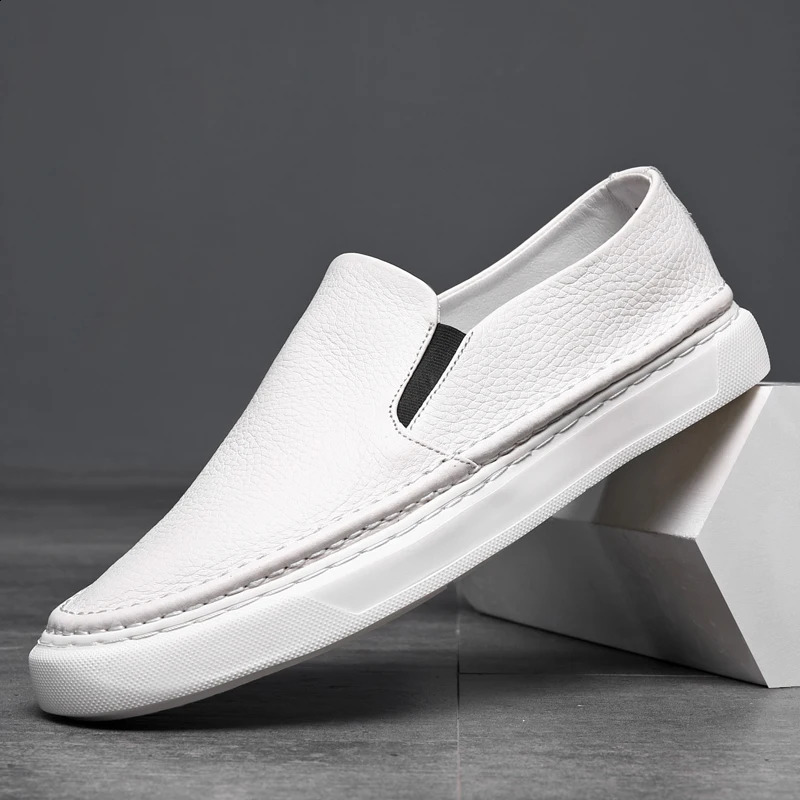 2024 Men Casual Shoes Genuine Leather Loafers Office Shoes for Men Driving Moccasins Comfortable Slip on Party Fashion Shoes Men 240809