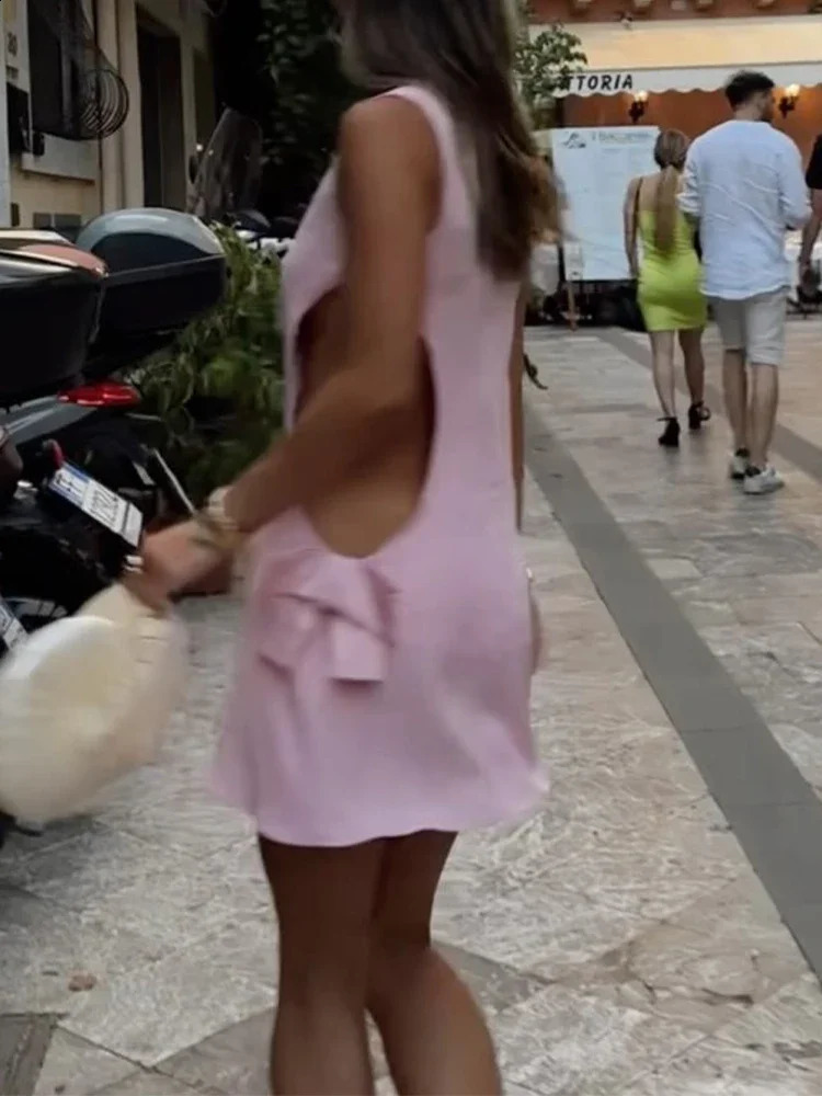 Sexy Hollow Out Bow Pink Mini Dresses Elegant Cut Out O Neck Sleeveless Short Robes 2024 Female Club Party Streetwear Dress 240816
