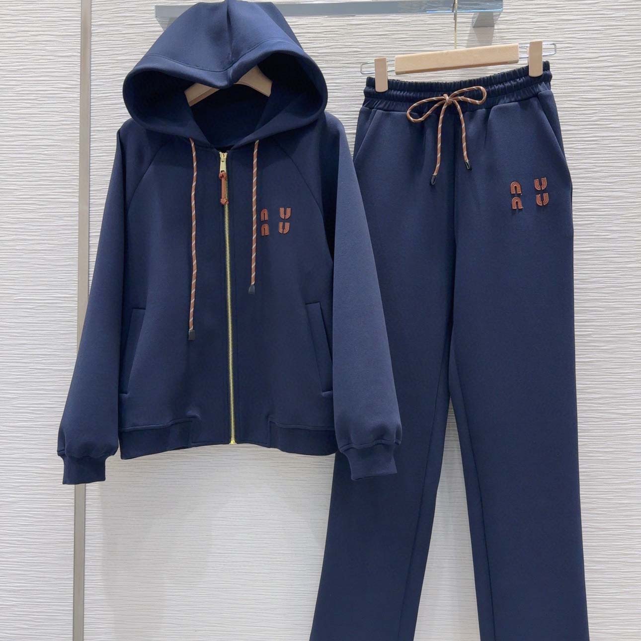 Luxury Women Hoodeds Set Womens Hoodies Pants 2pc Set Designer Brand MM High Quality Ladies Two Piece Set -20 Women Hooded Trouser For Autumn DYD2409181