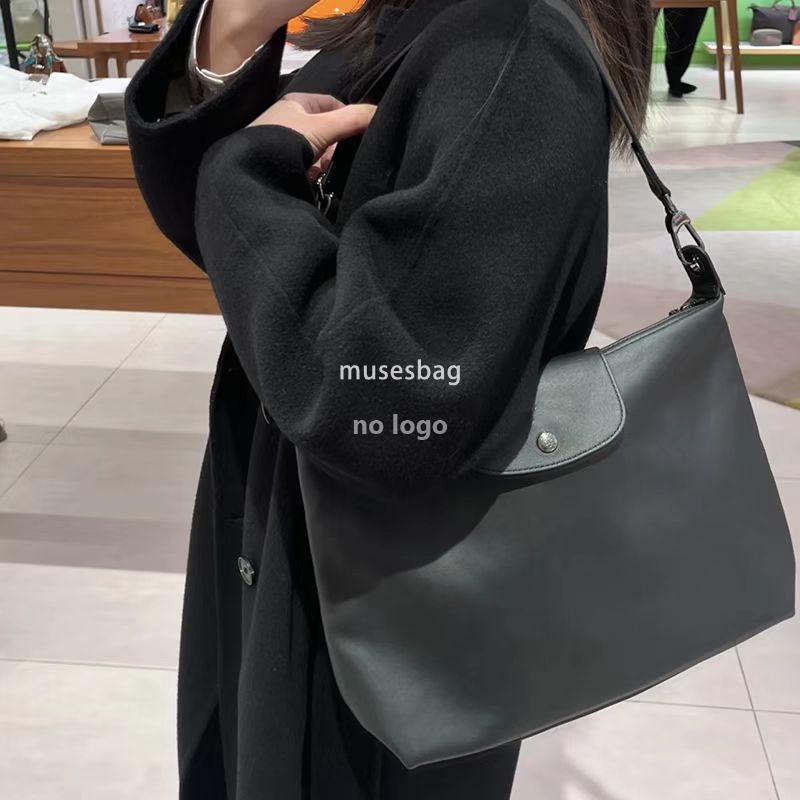 New high quality large capacity Armpit Tote Commuter crossbody Handbag Stylish single shoulder handbag for women