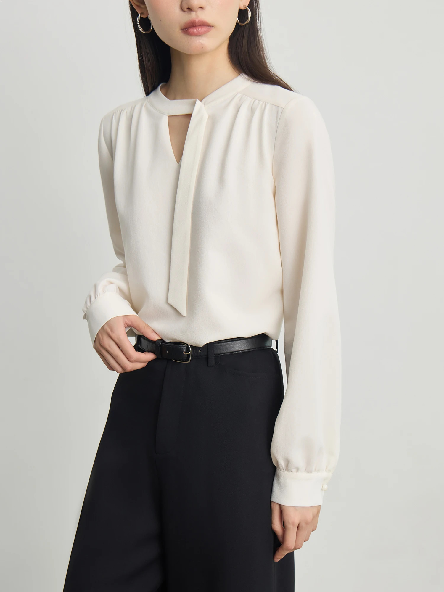 ZIQIAO Petite Fiber Vneck long sleeved womens autumn collection highend niche top 24ZQ93066 240814