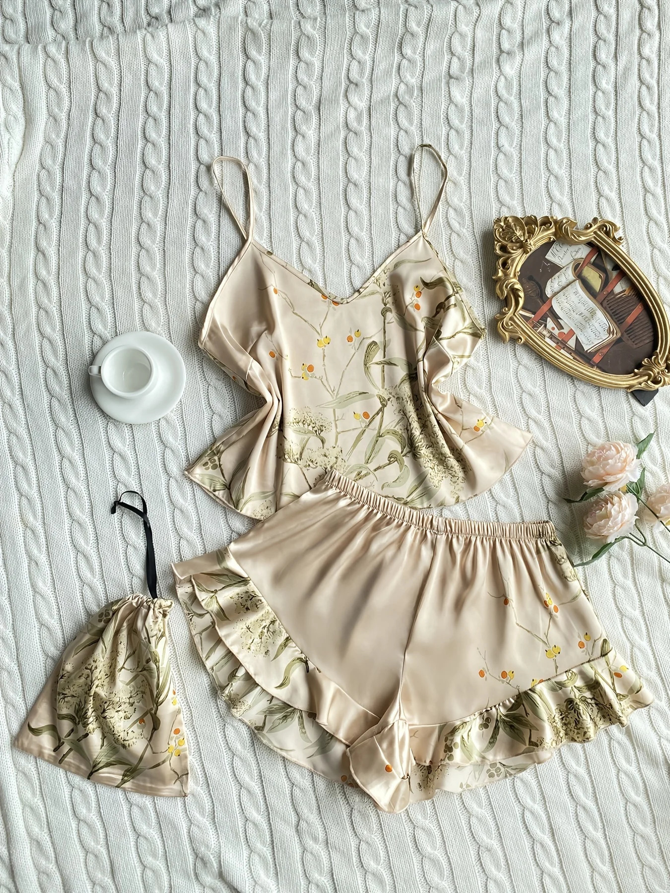 Elegant printed Cami top with ruffled hem shorts pajama set for womens sleepwear casual wear w240819