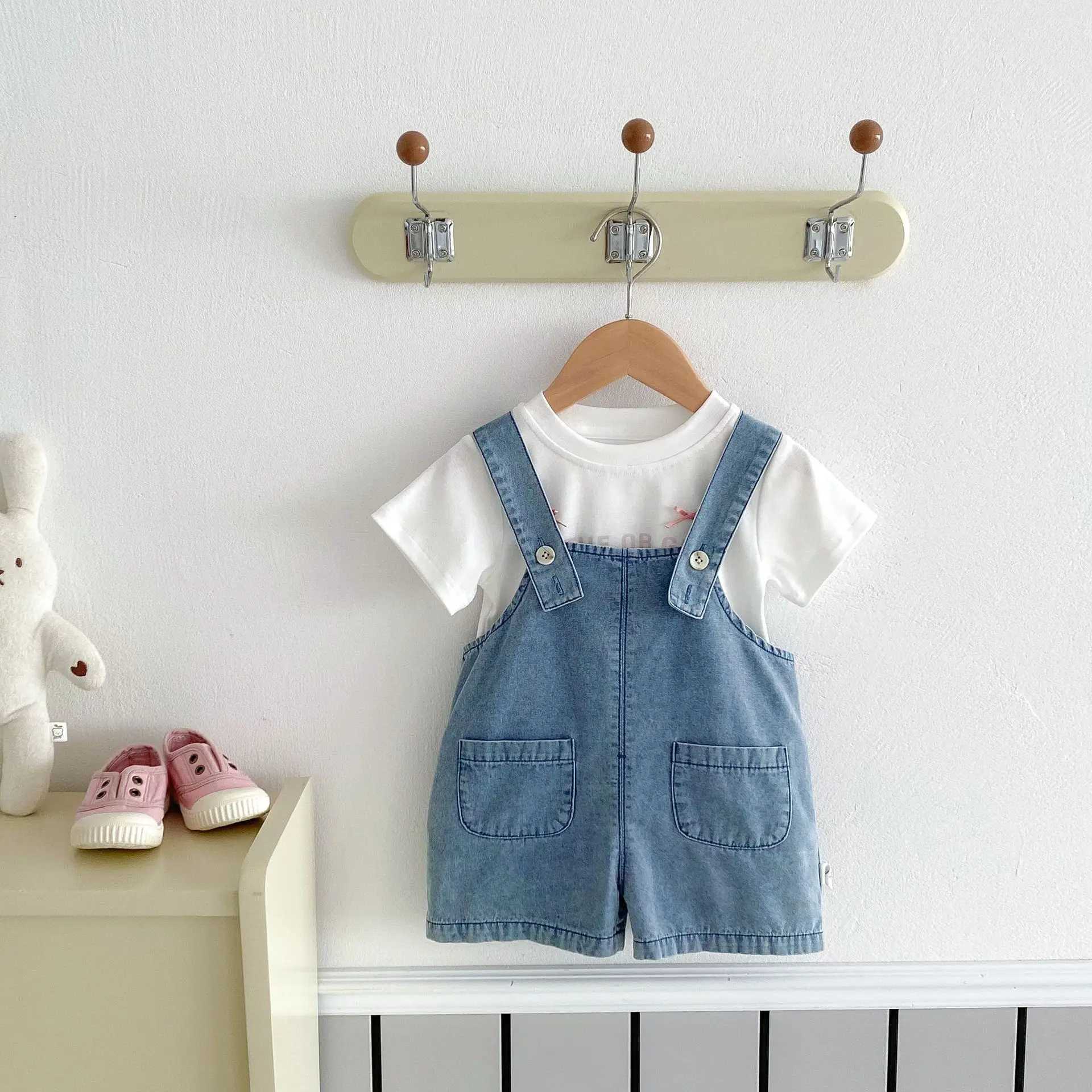 Summer Girl Baby Rabbit Ears Over Girls Children Loose and Cute Jeans Baby Retro Casual Suspension Pants Kid Cotton Mid Trousers W241227