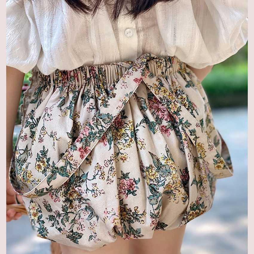 Retro floral girl full body baby pendant Trouser childrens belt shorts childrens girl jumpsuit childrens tight fitting clothes W240806
