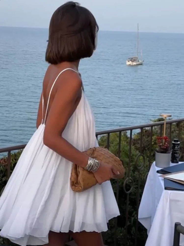 Women Puff Pleated Hem Sexy Backless Mini Dress Elegant V-neck Sleeveless A-line Short Dresses 2024 Lady Party Evening Robe 240816