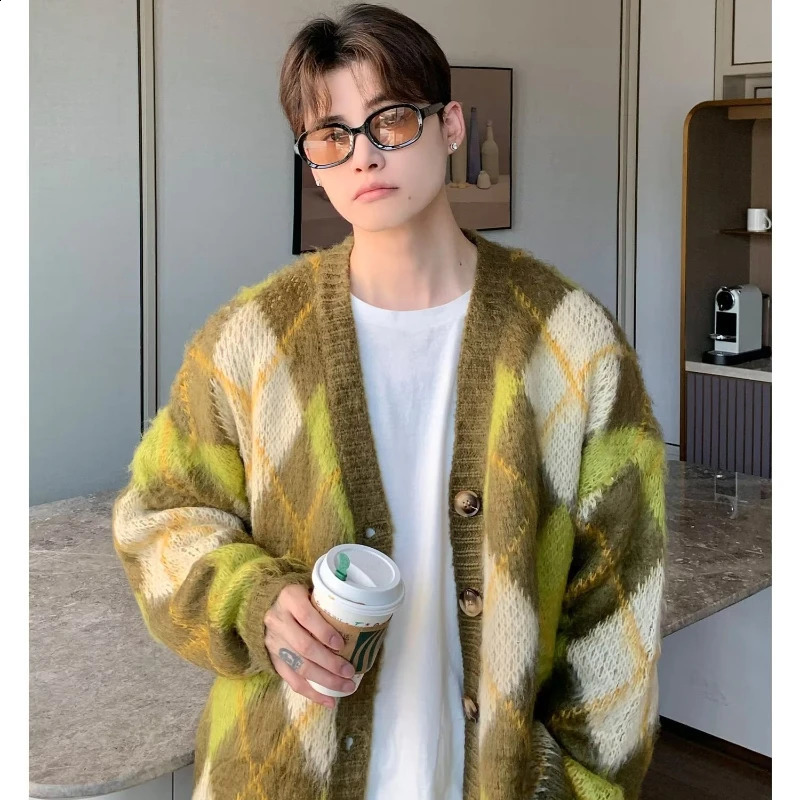 Japanese Retro Mens Set Autumn College Couple Suit Diamond Lattice Loose Knit CardiganWhite Fleece Casual Pants 2-piece 240819