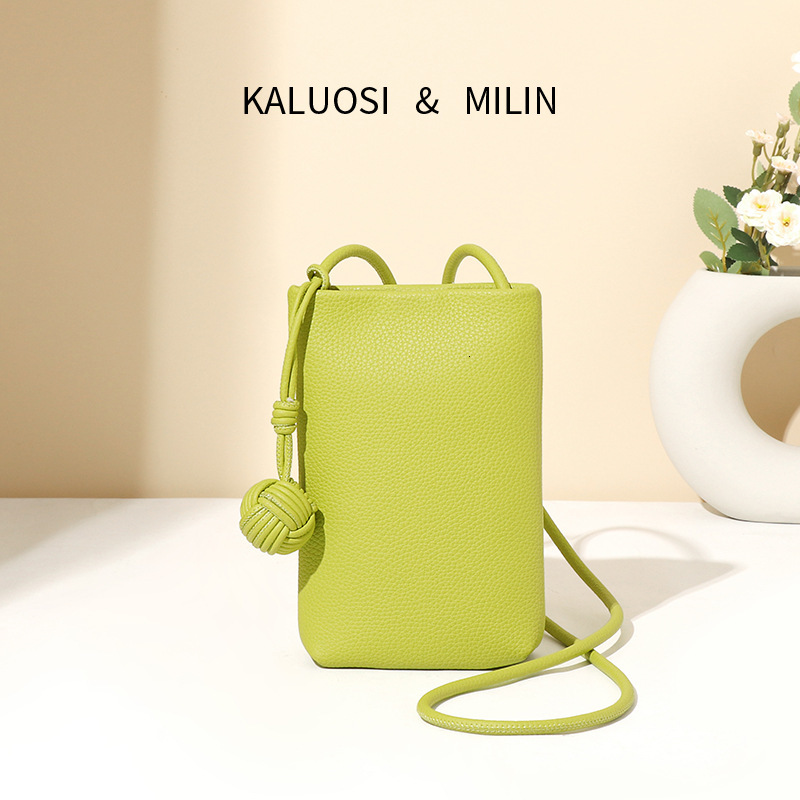 New mobile phone avocado color, versatile temperament, mini fashionable shoulder bag, niche design, high-quality crossbody bag