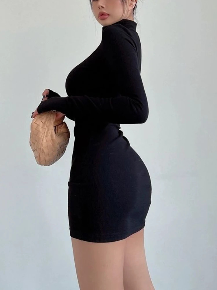 Turtleneck Long Sleeves Dresses Black Sexy Pleated Bodycon Mini Dress Fall Winter Women Streetwear Party Club Y2K Clothings 240819