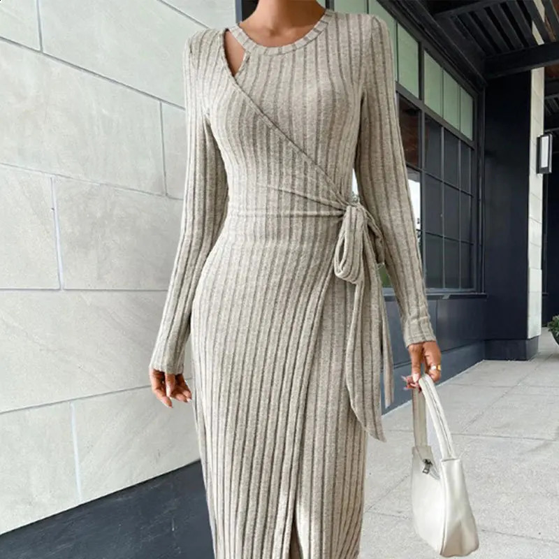 Autumn/Winter Womens Fashion and Elegant Commuting Round Neck Solid Long Sleeve Lace up Waist Knitted Dress 240819