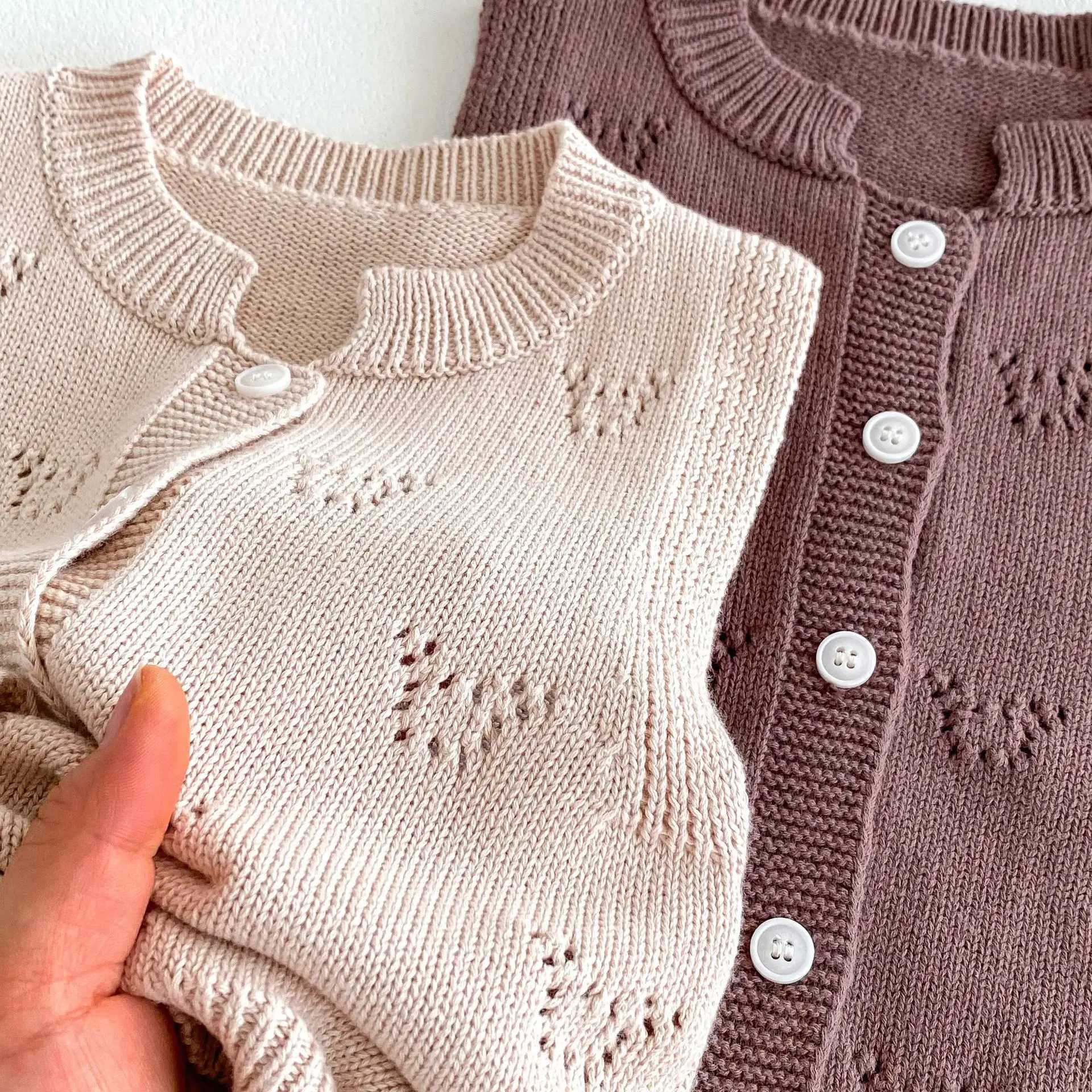 2024 Autumn New Children Vintage Knitted Vest Baby Sleeveless Sweater Coat Girls Solid Hollow Out Knitwear Kids Casual CardiganXJ240819