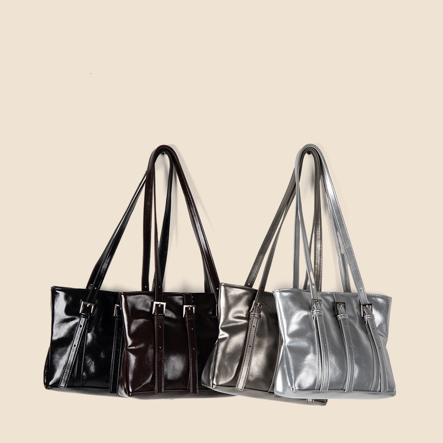 2024 Fashion Summer Commuting Style Tote Personalized Silver Shoulder Bag for Girls High End, Small and Medium Capacity