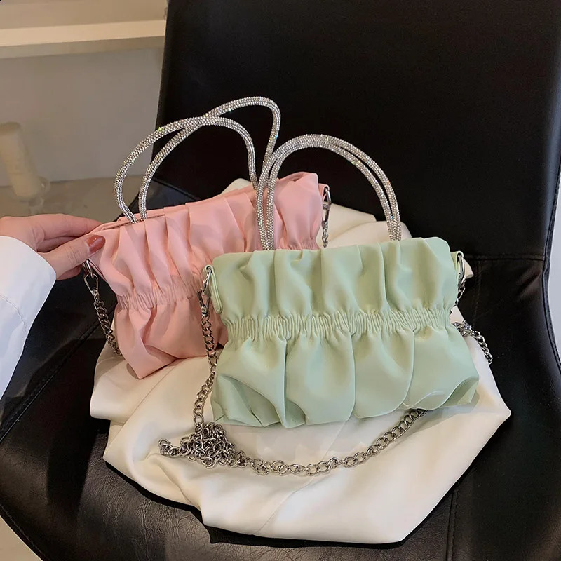 Handle Clutch Women Shoulder Crossbody Bag Ruched Handbag and Purse 2023 Trendy Messenger Band n 240819