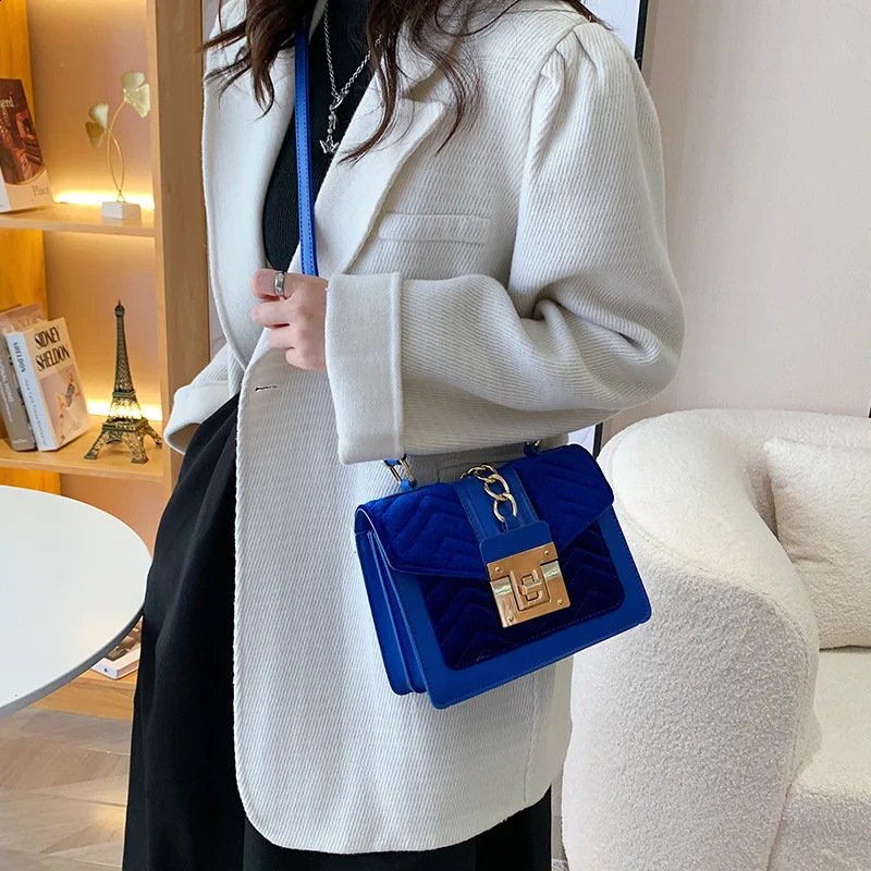 Velvet Handbag and Purse Women Crossbody Bags 2023 Trendy Ladies Messenger Tote High Quality 240819