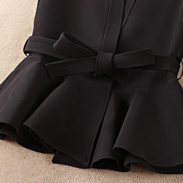 Wxw5115 black sports shirt womens belt sleeveless jacket ultrathin office vest Vneck Korean style 240819