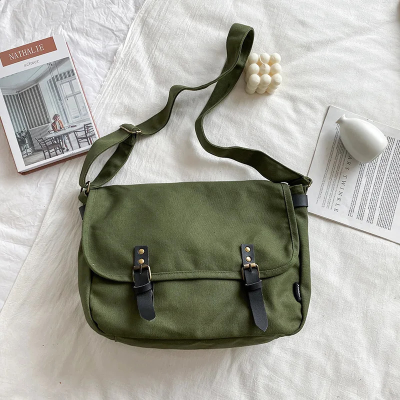 Messenger Bags Women Vintage Large Capacity College Couples Shoulder Cross-body Canvas Bag Japanese Fashion Satchel All-match 240819