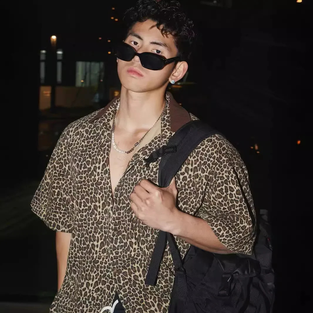 Leopard Print Short Sleeve T-shirt Casual Style Street Fashion For Men Women Unique Loose Fit Couple Model Thin Jacket 240820
