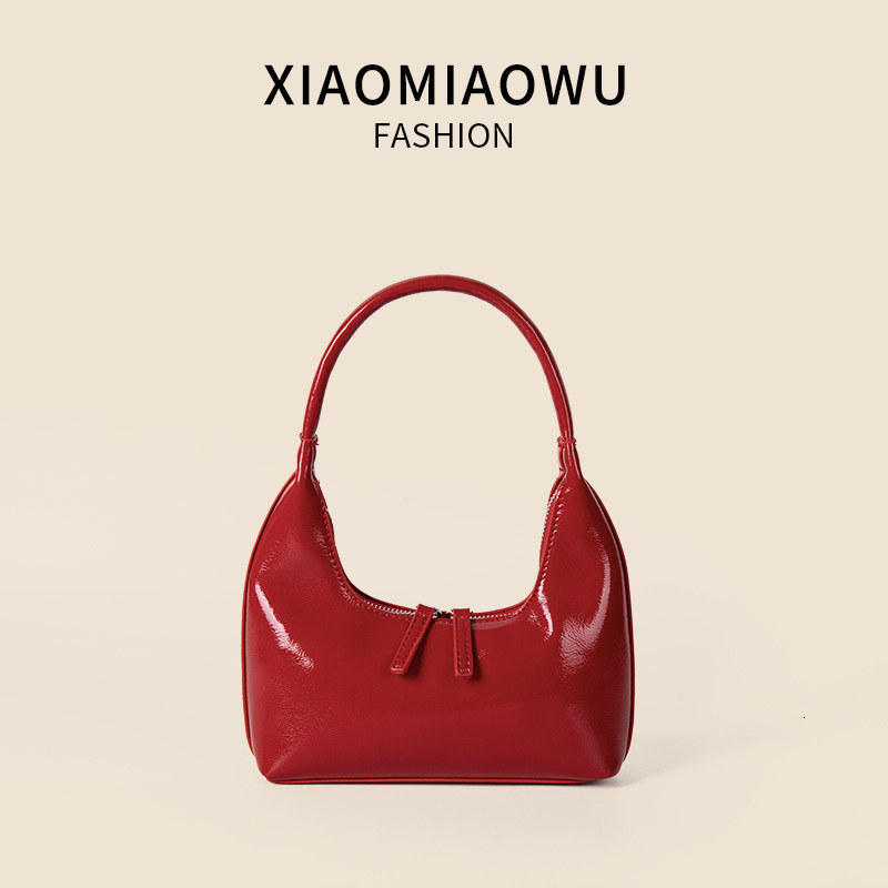 Fresh candy colored PU summer crescent for girls with a high-end feel, shiny glossy leather versatile, niche silver underarm bag