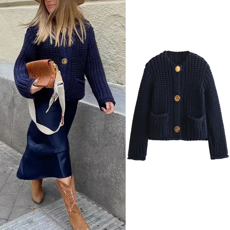 Spring Knitted Womens Casual Button Oneck Long sleeved Sweater Fashion Solid Loose Cardigan 240819