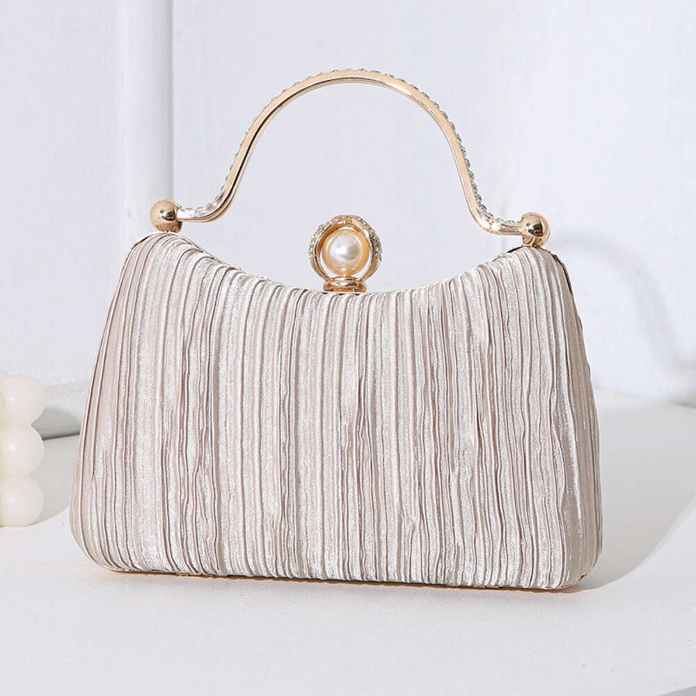 New high-end pearl dinner bag, women's handbag, socialite style formal dress, banquet pleated diamond inlaid handbag