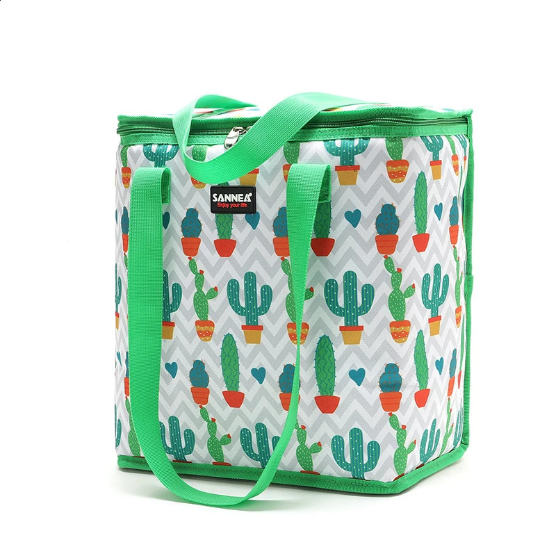 Folding Thermal Picnic Bag Large Capacity Waterproof Cool Handbag Portable Insulated Lunch Box Climbing Trips Backpack Utensils 240819