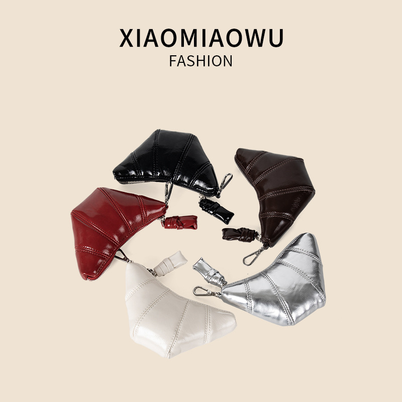 Summer solid color mini croissant trendy and flowing crossbody bag, women's niche high-end PU shoulder bag