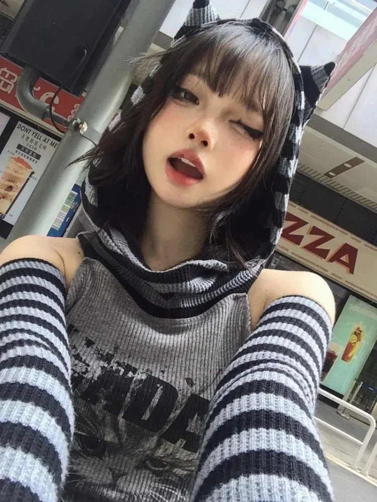Japanese striped patch work hoodie womens Gothic retro cat print hollow weight loss pulley Harajuku style dark punk top 240819