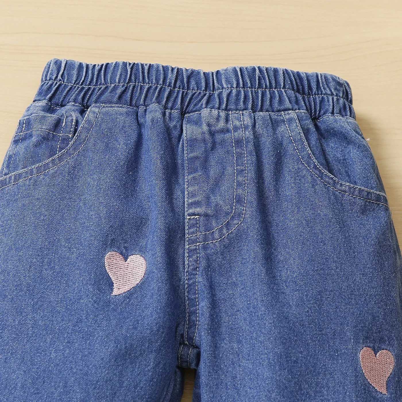 Preschool Girls Heart Embroidered Elastic Blue Denim Jeans Suitable for Summer Soft and ComfortableW240819