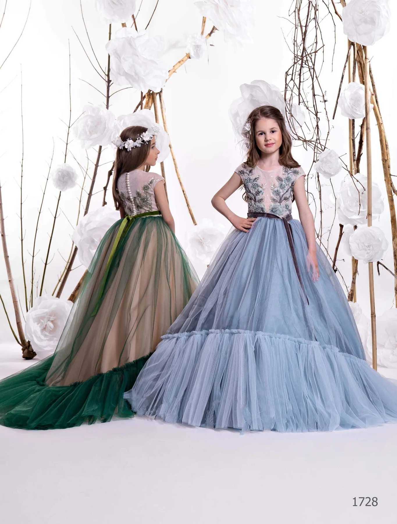 Silver Mini Quinceanera Dresses A-line Cap Sleeves Tulle Appliques Beaded Puffy Long Flower Girl Dresses For Weddings Mexican Charro Pageant Dresses B